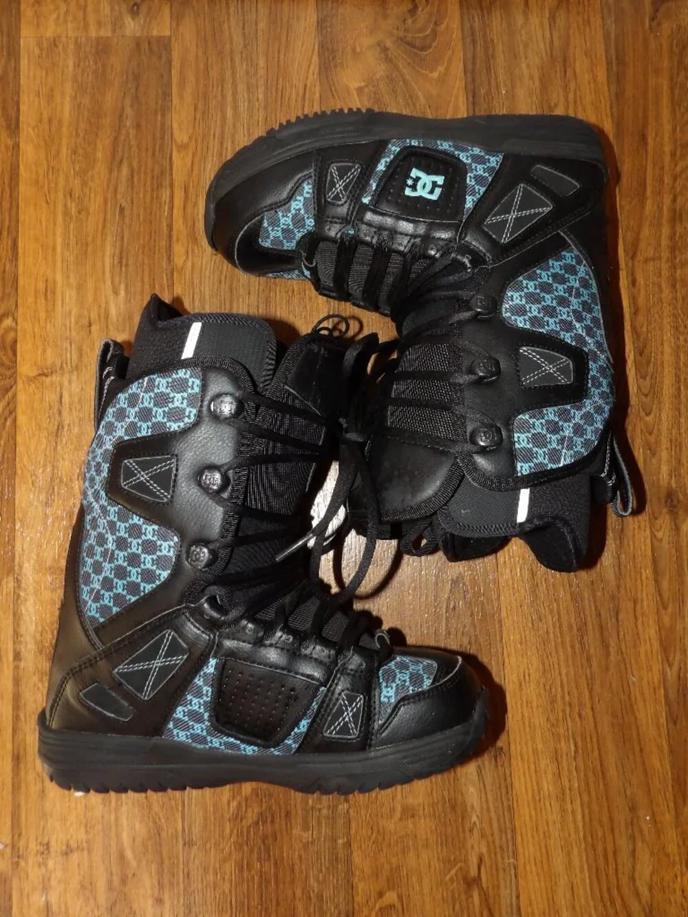 Y2K DC Phase Monogram Snowboard Boots Black and Blue Size 7W